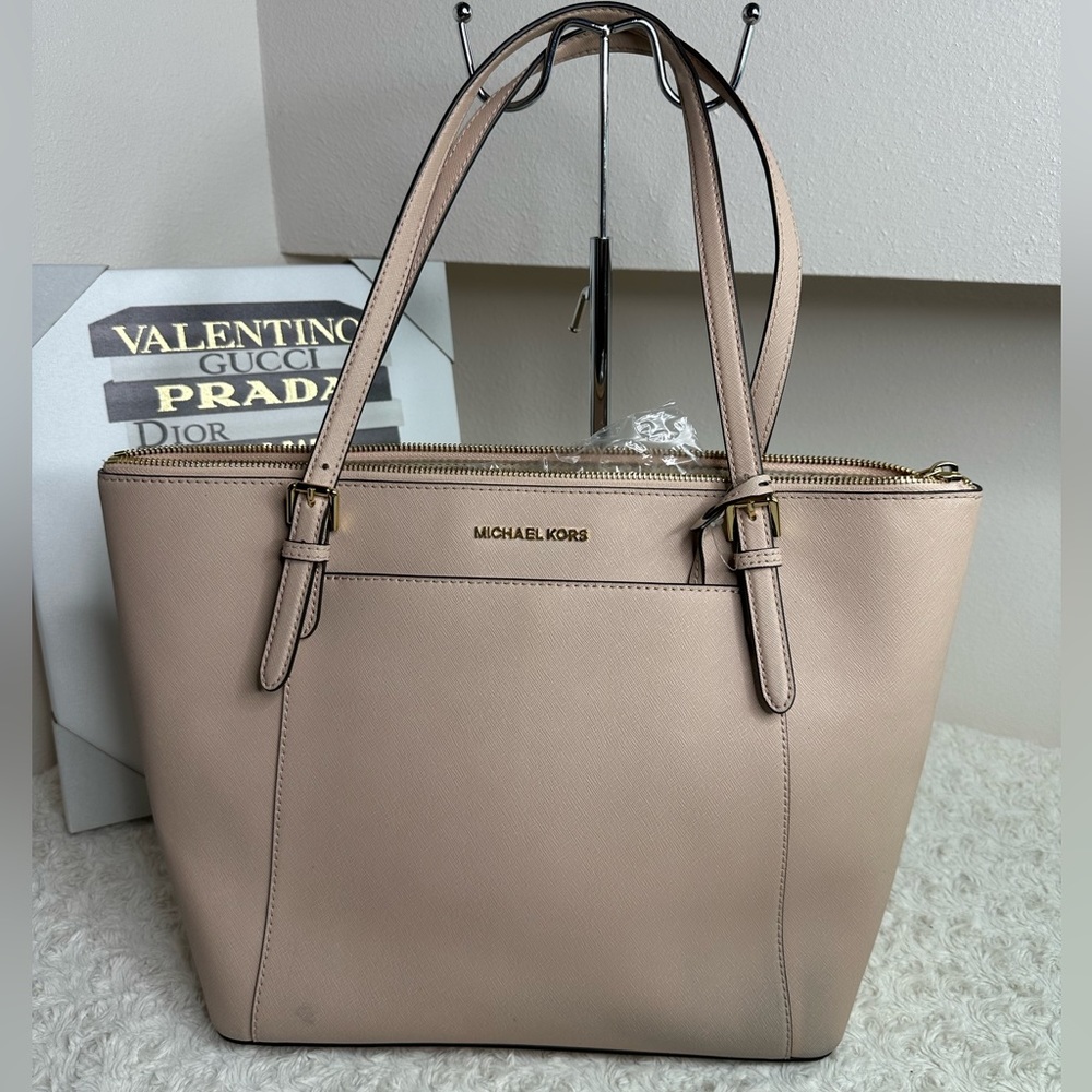 Michael Kors Ciara Large East West Top Zip Tote Pastel Pink Saffiano Leather - Picture 1 of 13